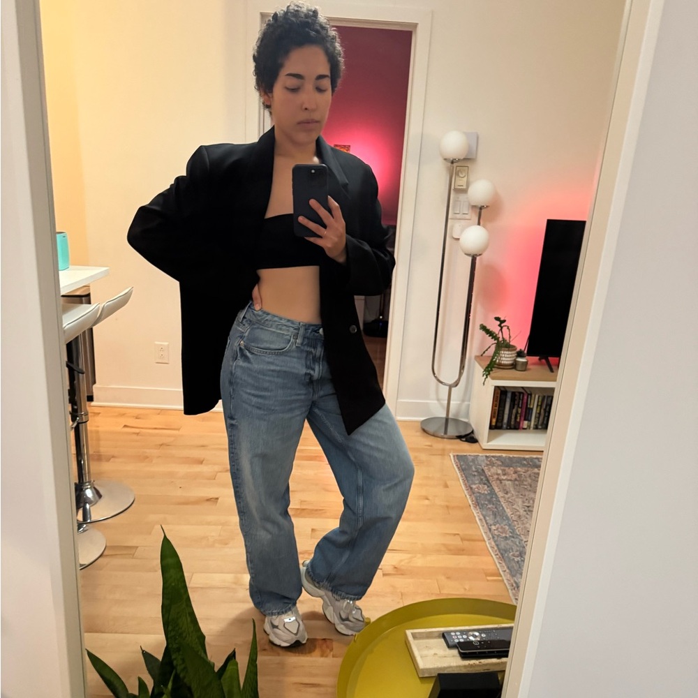 Meet your Posher, Naema